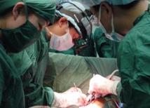 中国はじめアジアの病院の進歩には目を見張るものがあります。欧米のシステムをうまく取り入れ、心臓外科領域はじめ多くの領域で、手術数などではすでに日本を大きく凌駕しています。日本の取り柄は動物実験だけ、と言われないよう、早期の改革が必要です。
